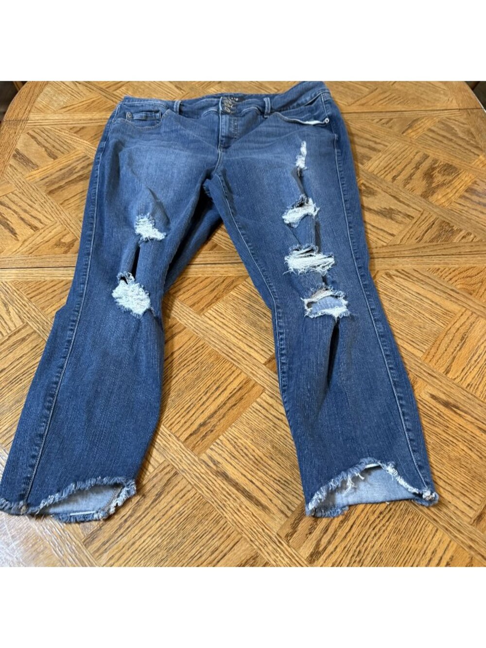 Torrid Premium Womens Distressed Jeggings Size 20R Medium Wash Stretch Denim